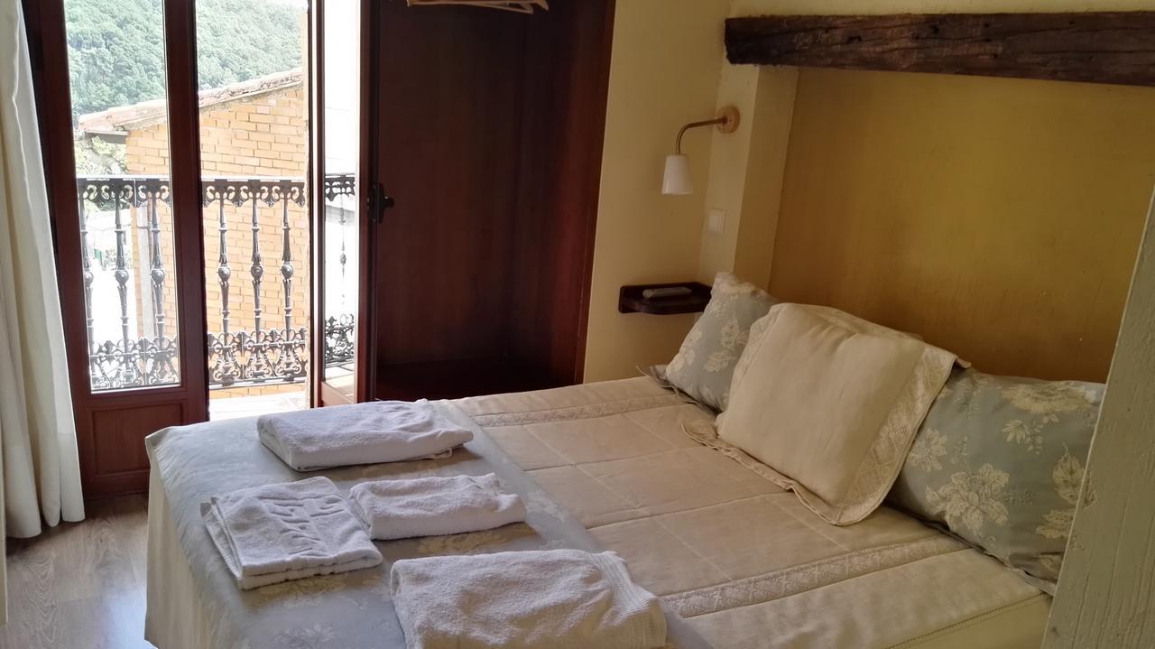 Hospederia Tia Maria Hotel กาสิยาส ภายนอก รูปภาพ
